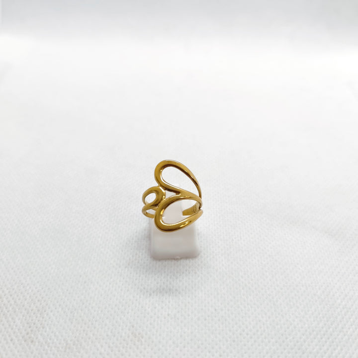 Fluid heart ring