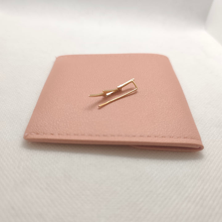 Lightning Ear Climber