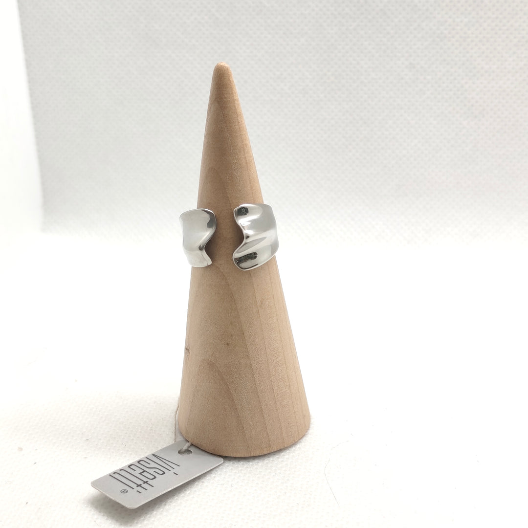 Visetti waved Ring