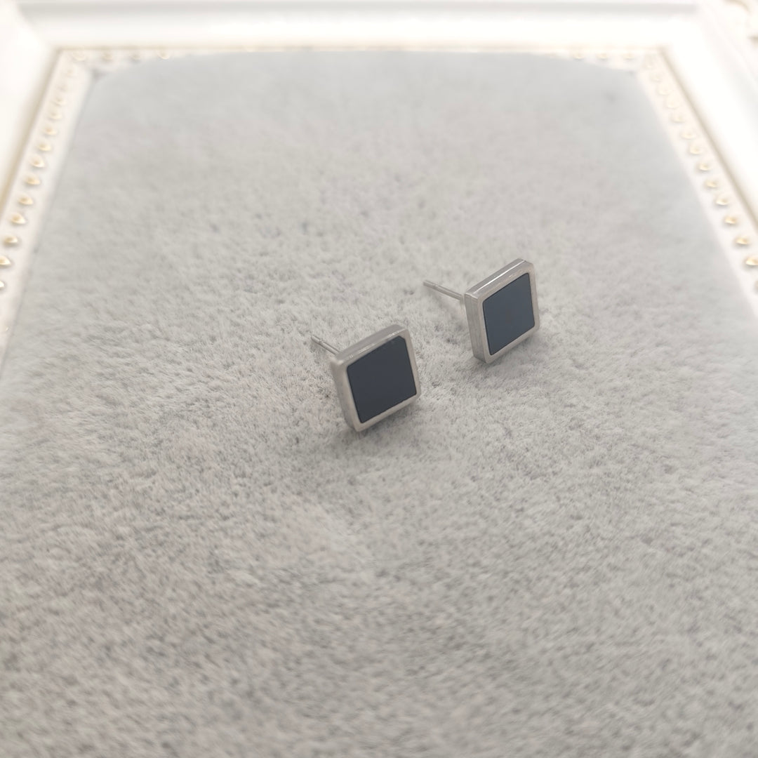 Luna Square Stud Earrings