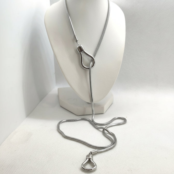 Visetti Climbing Hook Necklace