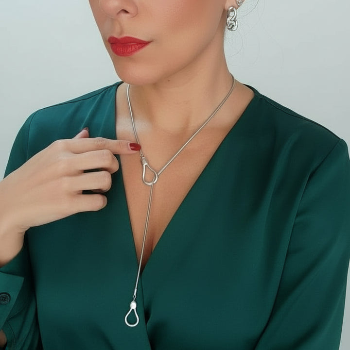 Visetti Climbing Hook Necklace