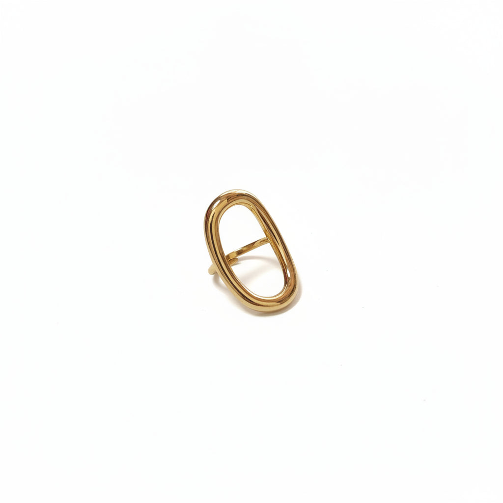 Elegant Oval Gold Ring